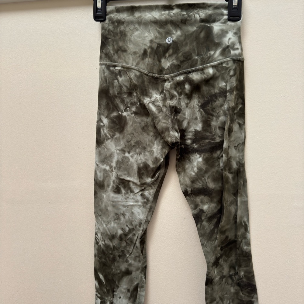 Lululemon Athletica Align High Rise Crop 21” in Diamond Dye - Picture 2 of 4